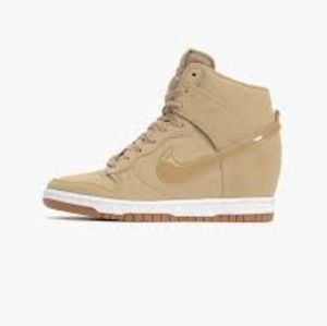 Nike Shoes - 🆕️ Nike DUNK SKY HI ESSENTIAL SNEAKER Nike Shoes - 🆕️ Nike DUNK SKY HI ESSENTIAL SNEAKER